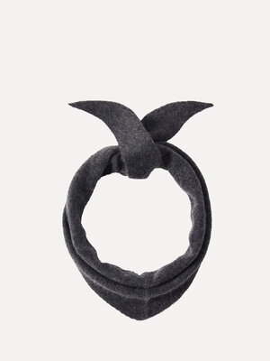 Scarf Maria. Cashmere charm. This delicate scarf is the must-have trend of the season. Made from 100% cashmere, it blends...