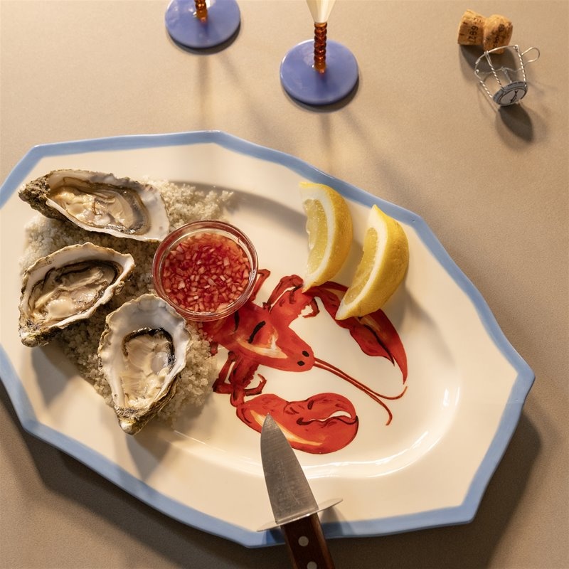 &klevering Platter Sirène Lobster 3. The hand-painted lobster turns this porcelain platter into a true statement piece. S...