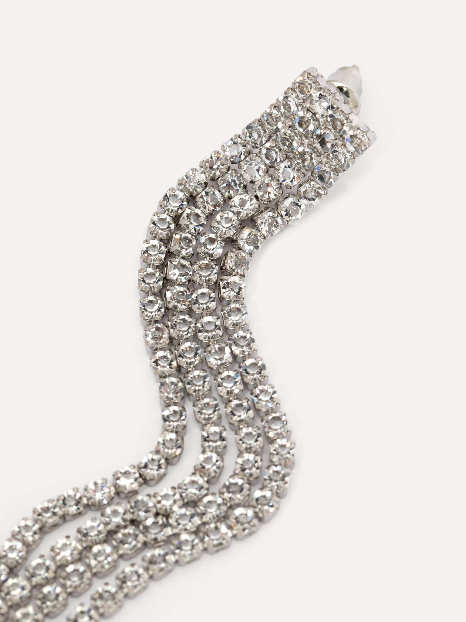 Les Soeurs Boucles d'oreille Mona 2. Brillez de mille feux. Boucles d’oreilles longues en strass qui subliment instantané...