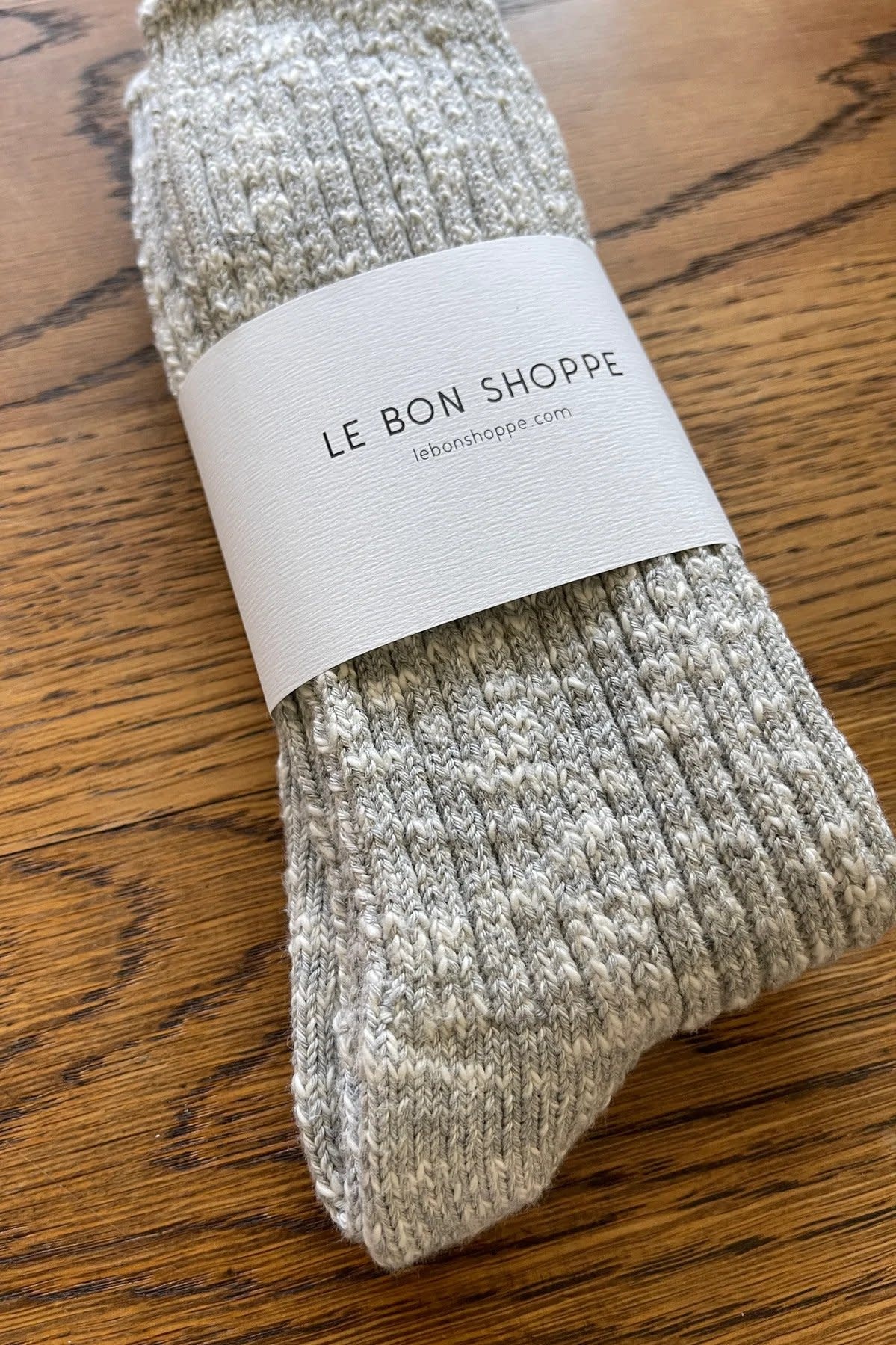 Le Bon Shoppe Sokken Cottage 1. Wrapped in comfort. Deze warme, zachte sokken brengen comfort en stijl samen. De dikkere ...