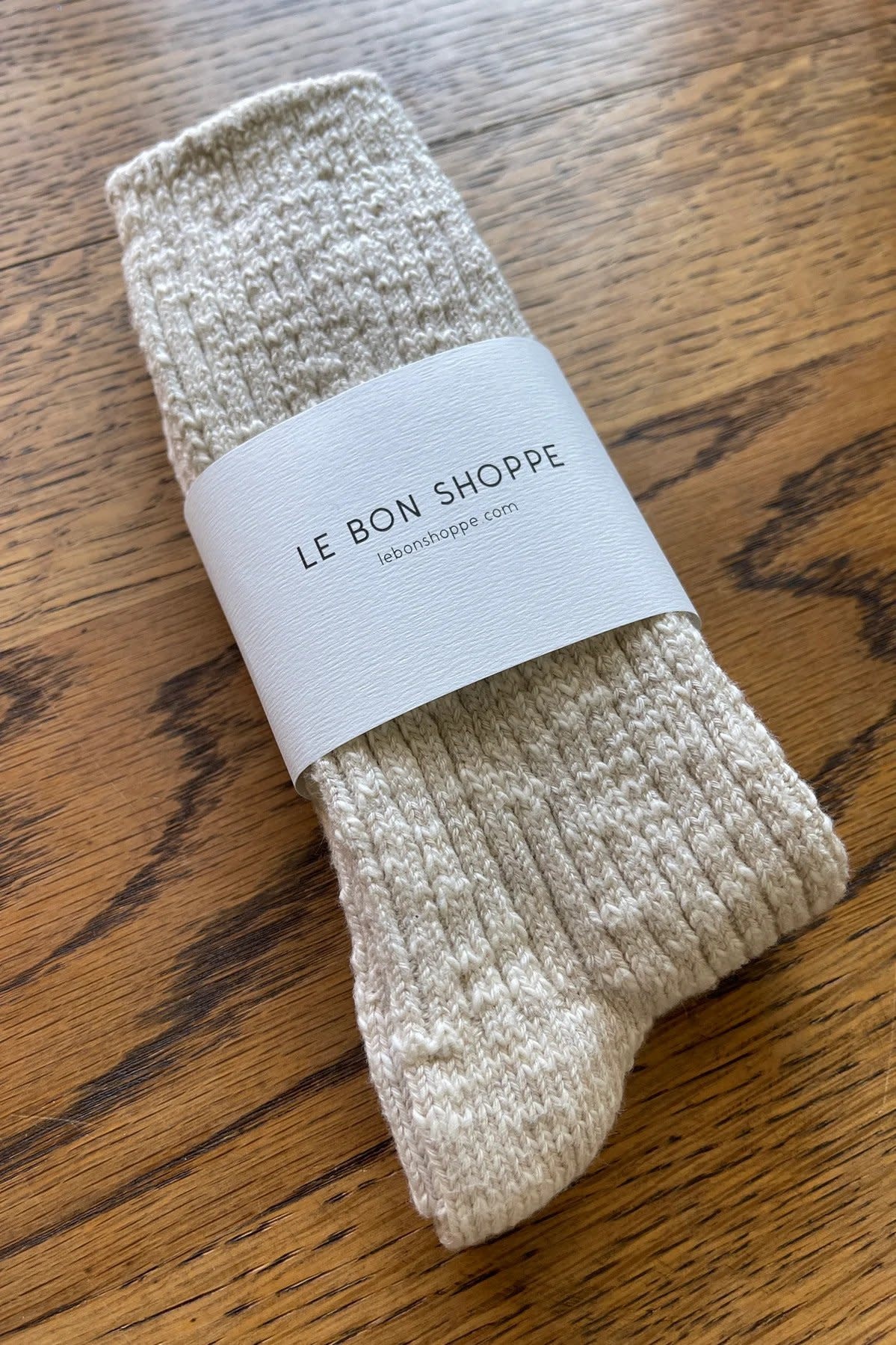 Le Bon Shoppe Chaussettes Cottage 1. Wrapped in comfort. Ces chaussettes douces et chaudes allient confort et style. Leur...