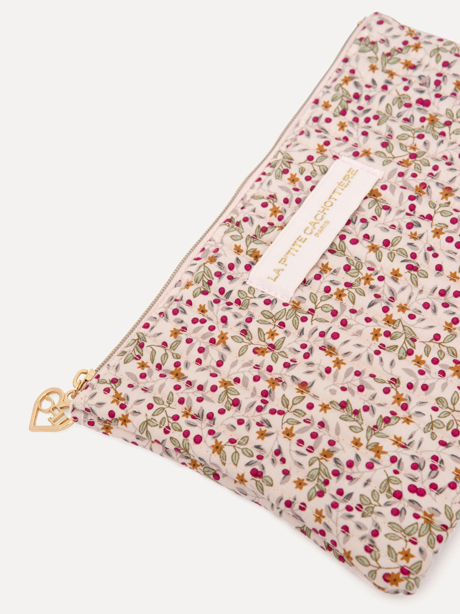 Le Marais Trousse de toilette florale Iza 2. Cette trousse féminine au délicat imprimé floral est idéale pour vos déplace...