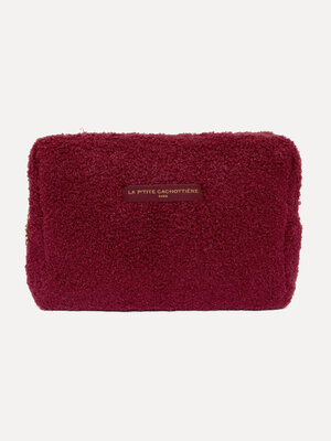 Toiletry bag Iza. Soft luxury in XL size. This teddy toiletry bag holds all your beauty essentials with ease. The soft, c...