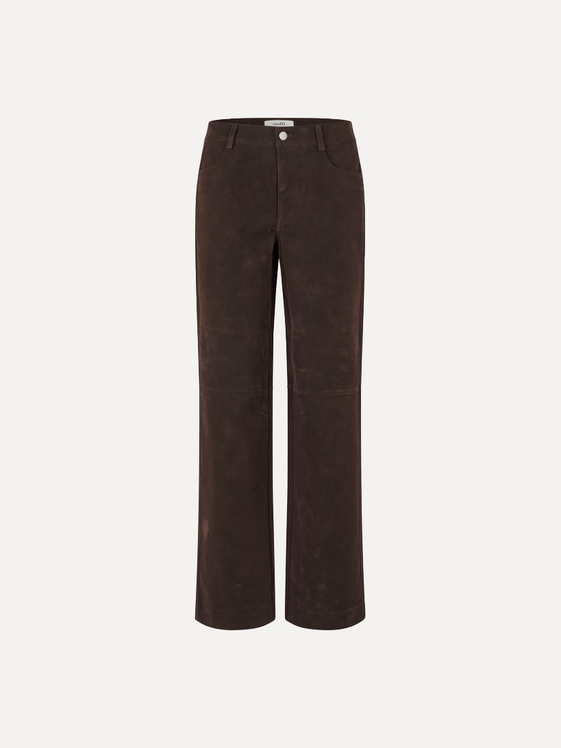 MBYM Nubuck Look Trousers Meave Arella 2. Looking for a timeless yet stylish pair of trousers? This nubuck look pantalon ...