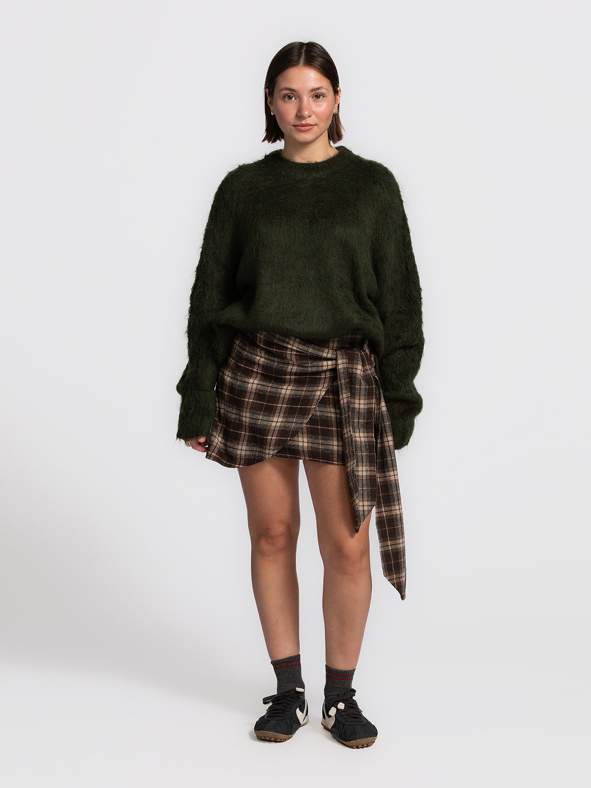 MBYM Pull tricoté Gillis 3. Découvrez le knit parfait. Ce pull doux à manches longues et coupe ample apporte une touche s...