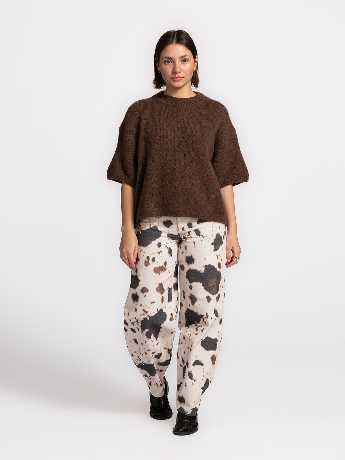 Les Soeurs Cow print jean Chuck 3. Repérée en style. L’imprimé vache, tendance du moment, arrive directement des podiums....