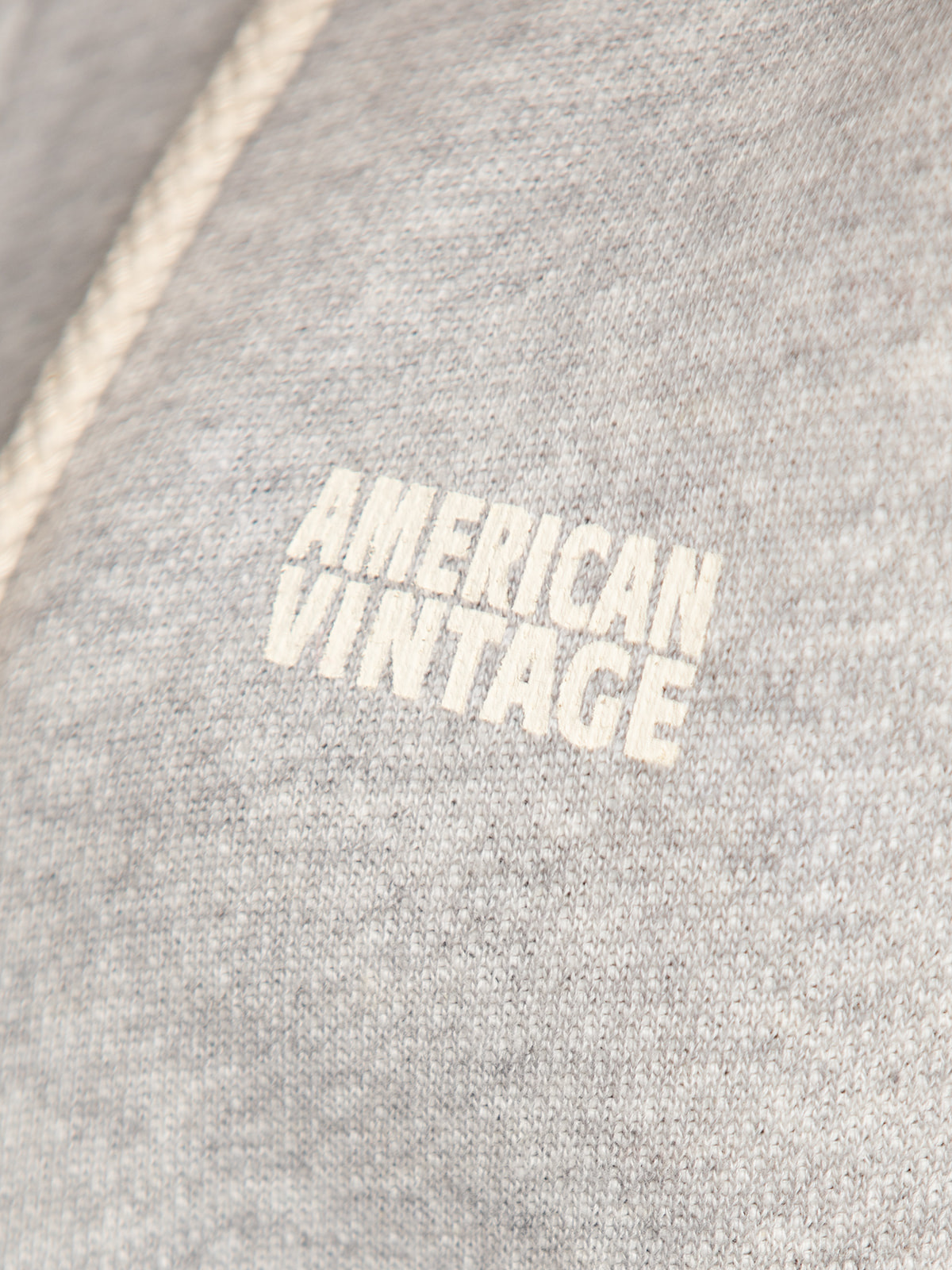 American Vintage Hoodie Kodytown 6. Chill, but make it cozy! Op avonden die nét wat langer duren, is deze hoodie je reddi...