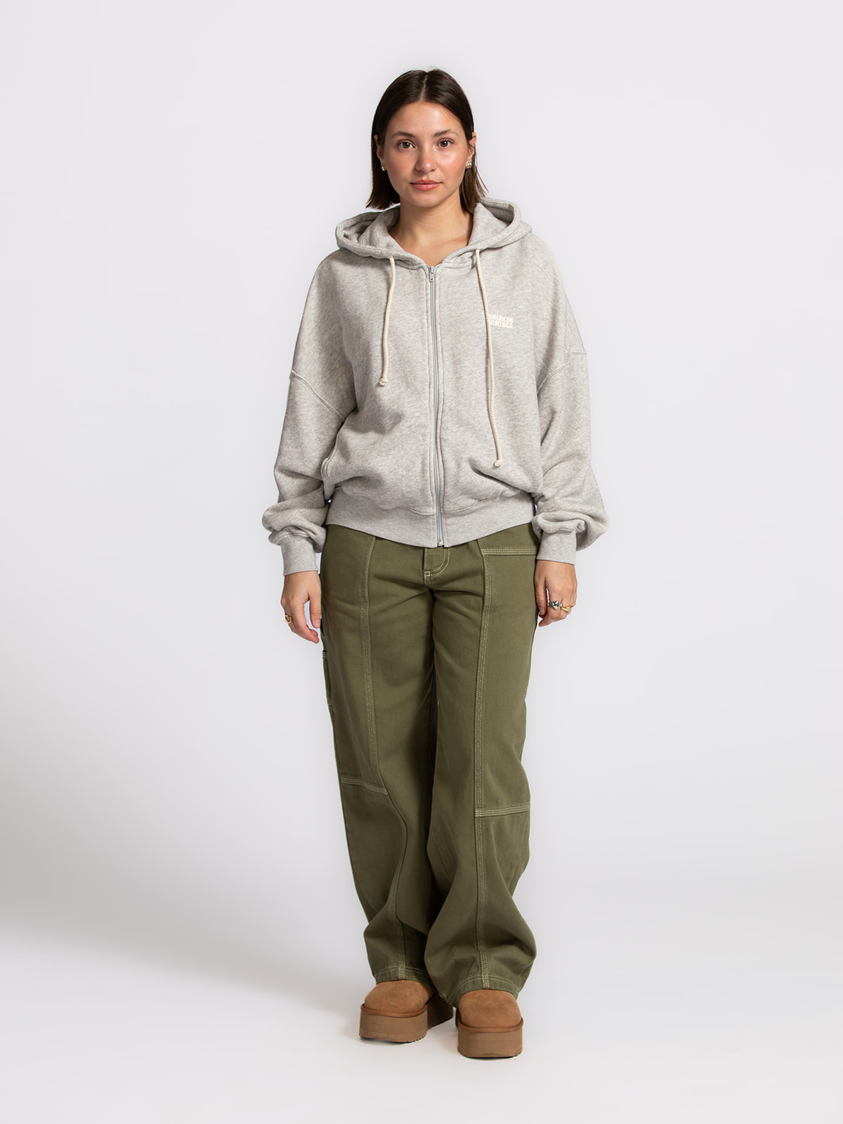 American Vintage Hoodie Kodytown 3. Chill, but make it cozy! Op avonden die nét wat langer duren, is deze hoodie je reddi...