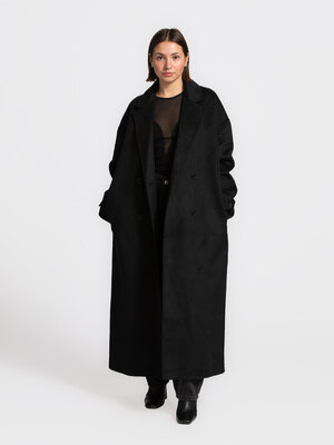 Long coat Adan. A long coat is an essential basic in your wardrobe, and this black one fulfills all your needs. Wear it o...