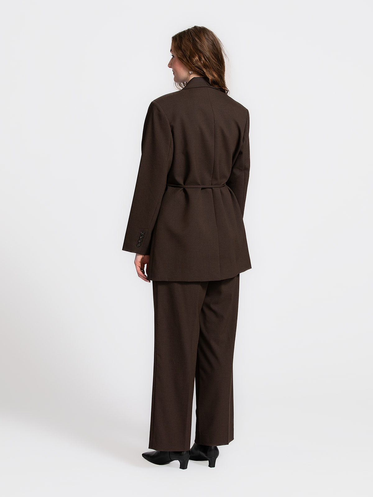 Selected Blazer Sienna 5. Never a dull look met deze prachtige bruine blazer. De oversized fit geeft een moderne touch en...