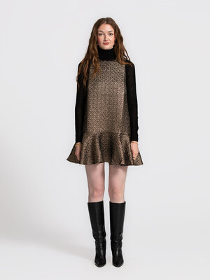 Jurk Zainab. Get ready to party in deze prachtige mini jurk. Het A-lijn model flatteert elk figuur, terwijl het peplum de...