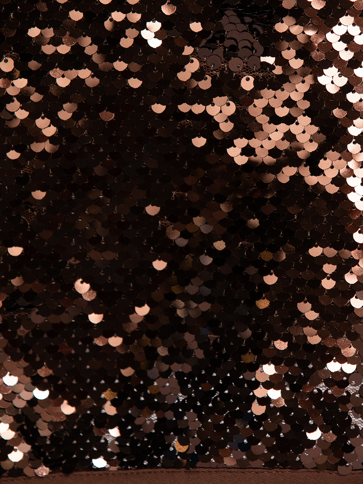 Edited Jupe à paillettes Dakara 6. Fêtez chaque moment avec cette superbe jupe brunie ! La coupe droite et la doublure do...