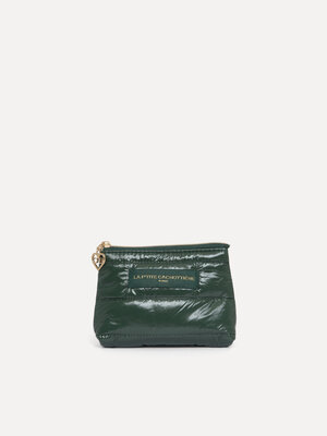 Iza Pouch. Glossy green chic. Cette petite pochette allie style et fonctionnalité. Sa texture brillante et son vert profo...