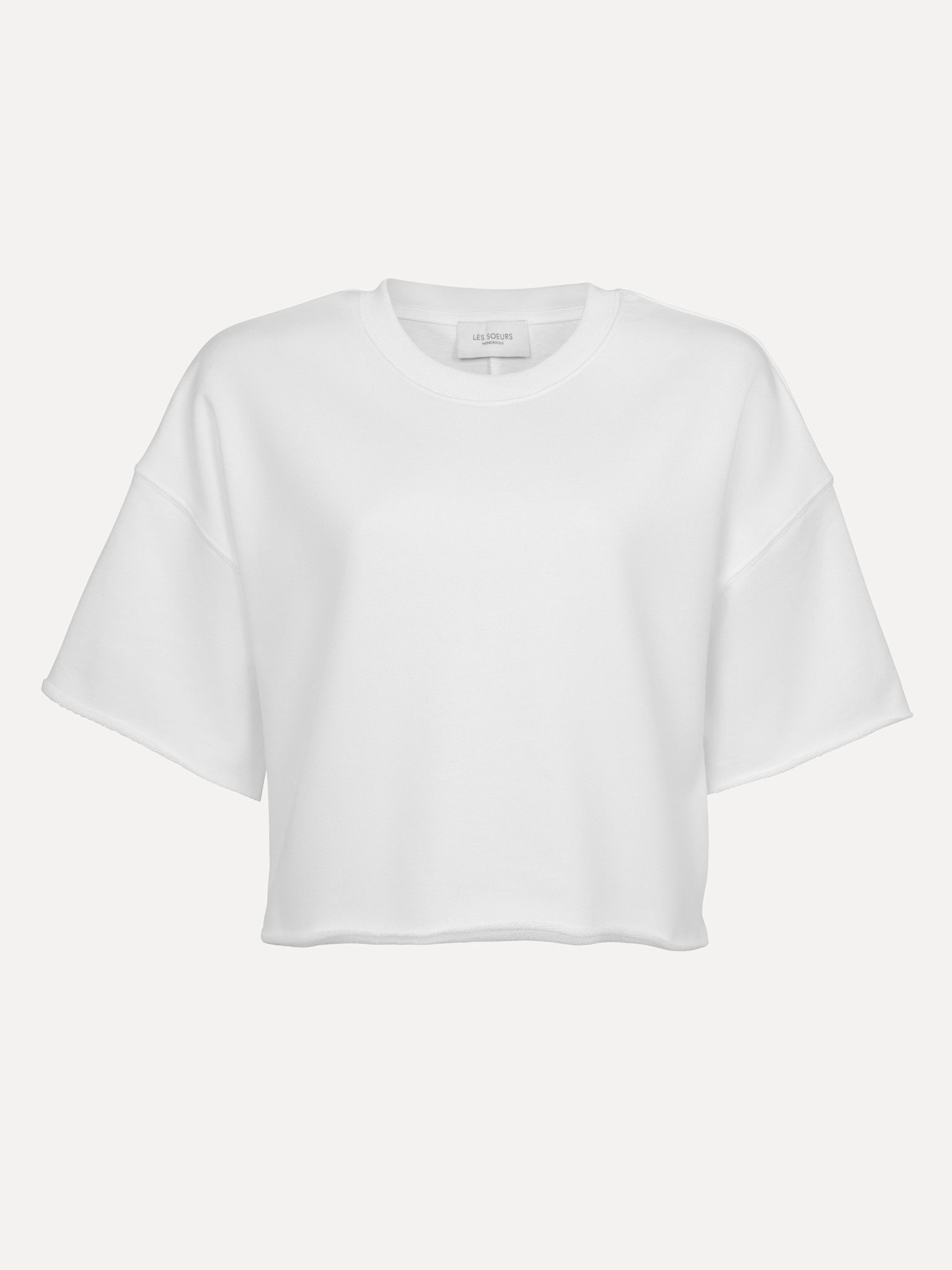 Les Soeurs shortsleeve sweat Lucia 2. Un top à l’allure sporty et décontractée qui tombe juste dès le premier instant. Vo...