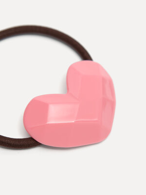 Haarelastiek. Everyday charm. Een eenvoudig haarelastiek met hartje dat je kapsel moeiteloos afmaakt. Perfect voor een sp...