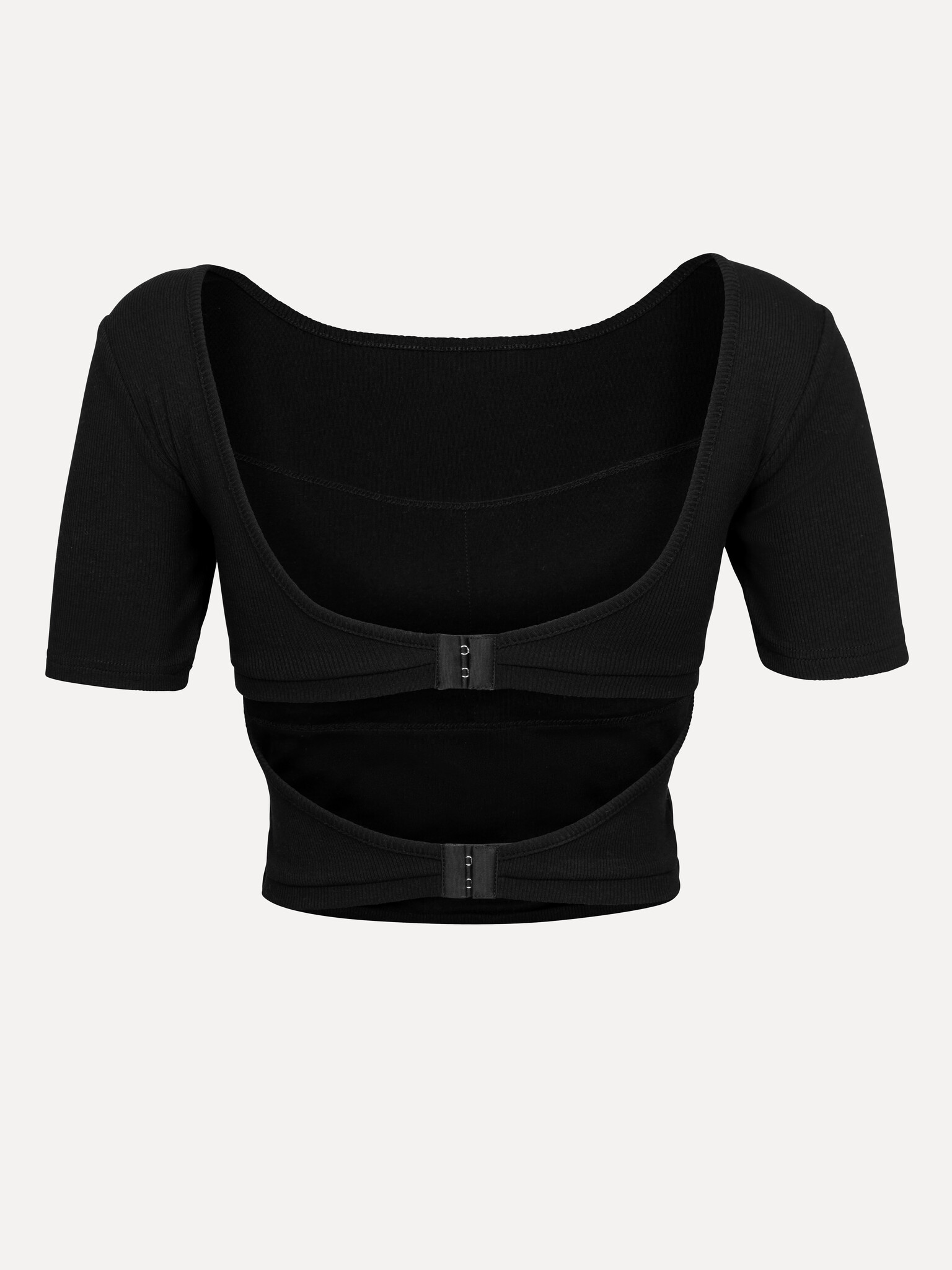 Les Soeurs cropped rib top Isabella 7. The soft fabric and close fit create a base that goes with everything. The rib tex...