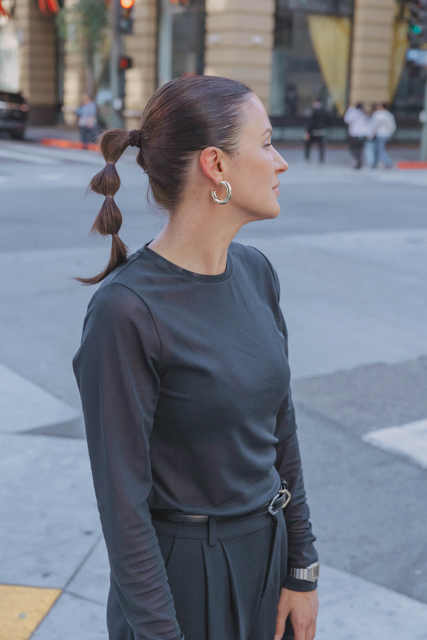Les Soeurs longsleeve mesh Loes 4. Un essentiel du vestiaire moderne. Cette longsleeve en mesh est subtilement transparen...