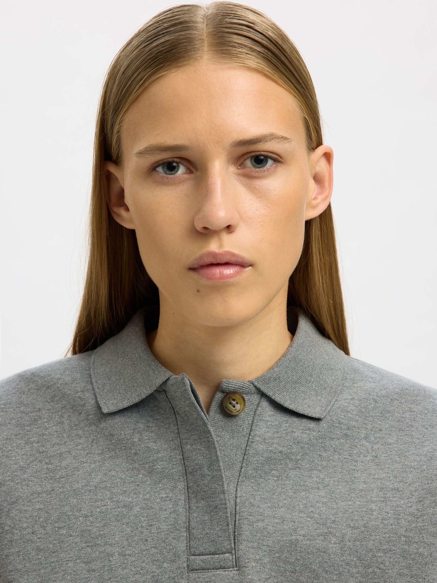 Selected Polo sweat Ari Gia 3. Van koffiemomenten tot city strolls. Dit sweatshirt met polokraag is gemaakt voor dagen wa...
