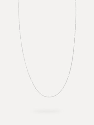 Charm ketting Marine Braids. Een stille basis in zilver. Deze ketting draagt comfortabel en voelt vanzelfsprekend aan ron...