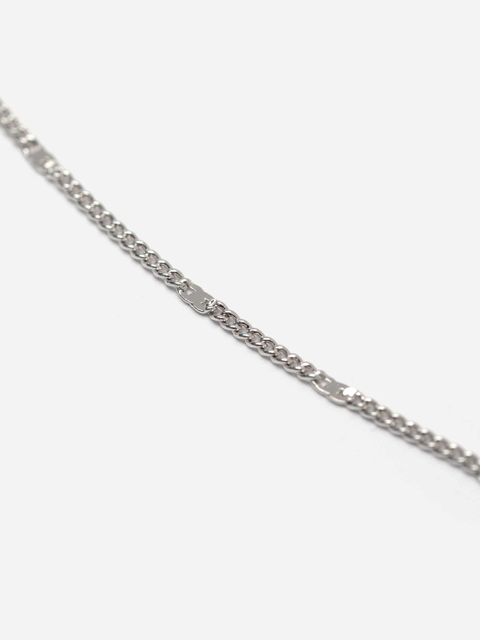Les Soeurs Charm ketting Marine Braids 3. Een stille basis in zilver. Deze ketting draagt comfortabel en voelt vanzelfspr...
