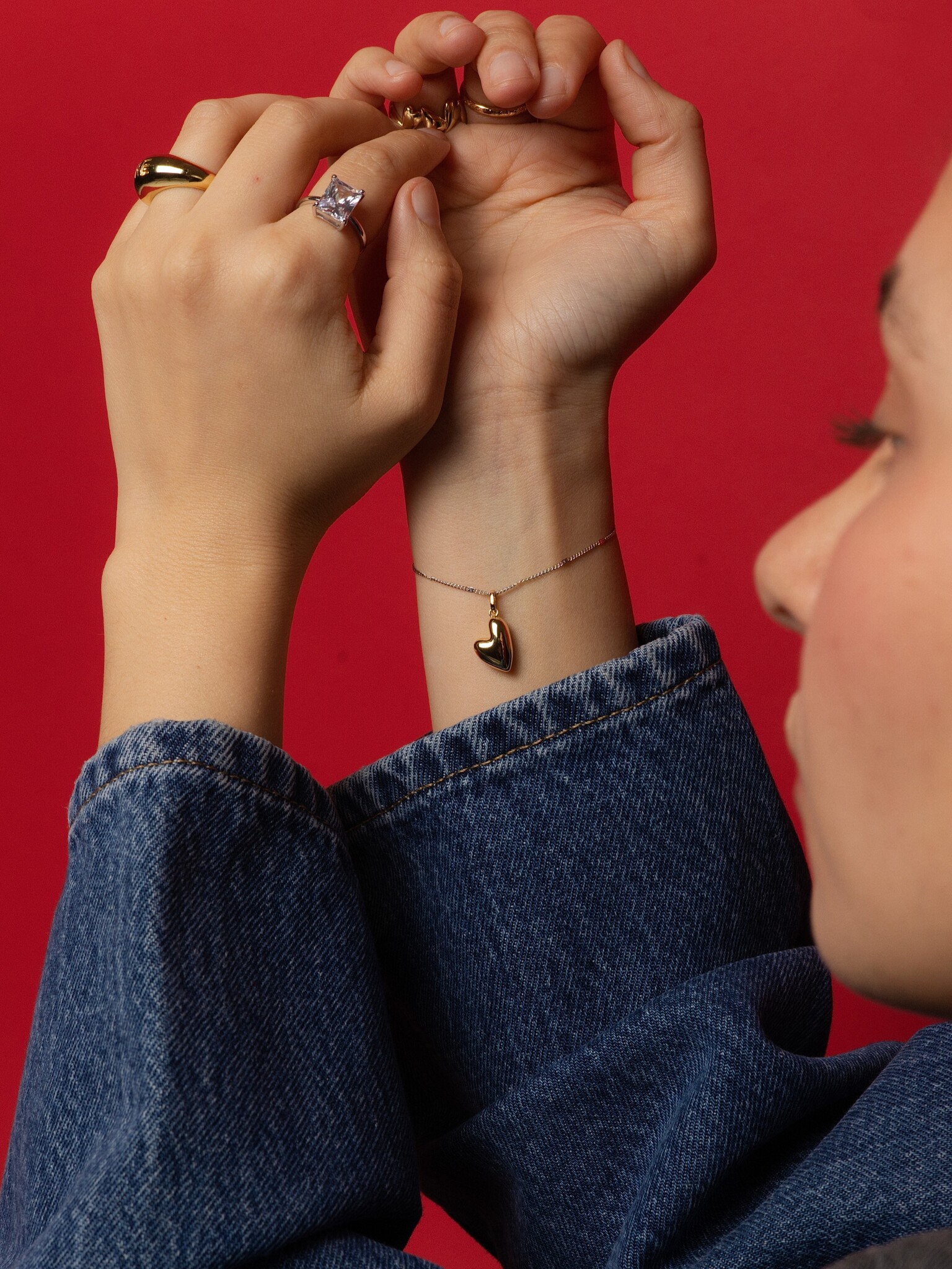 Les Soeurs Bague Gioia 2. Looking for thát ring? Cette bague avec cristaux est votre nouvelle signature. Assez moderne po...