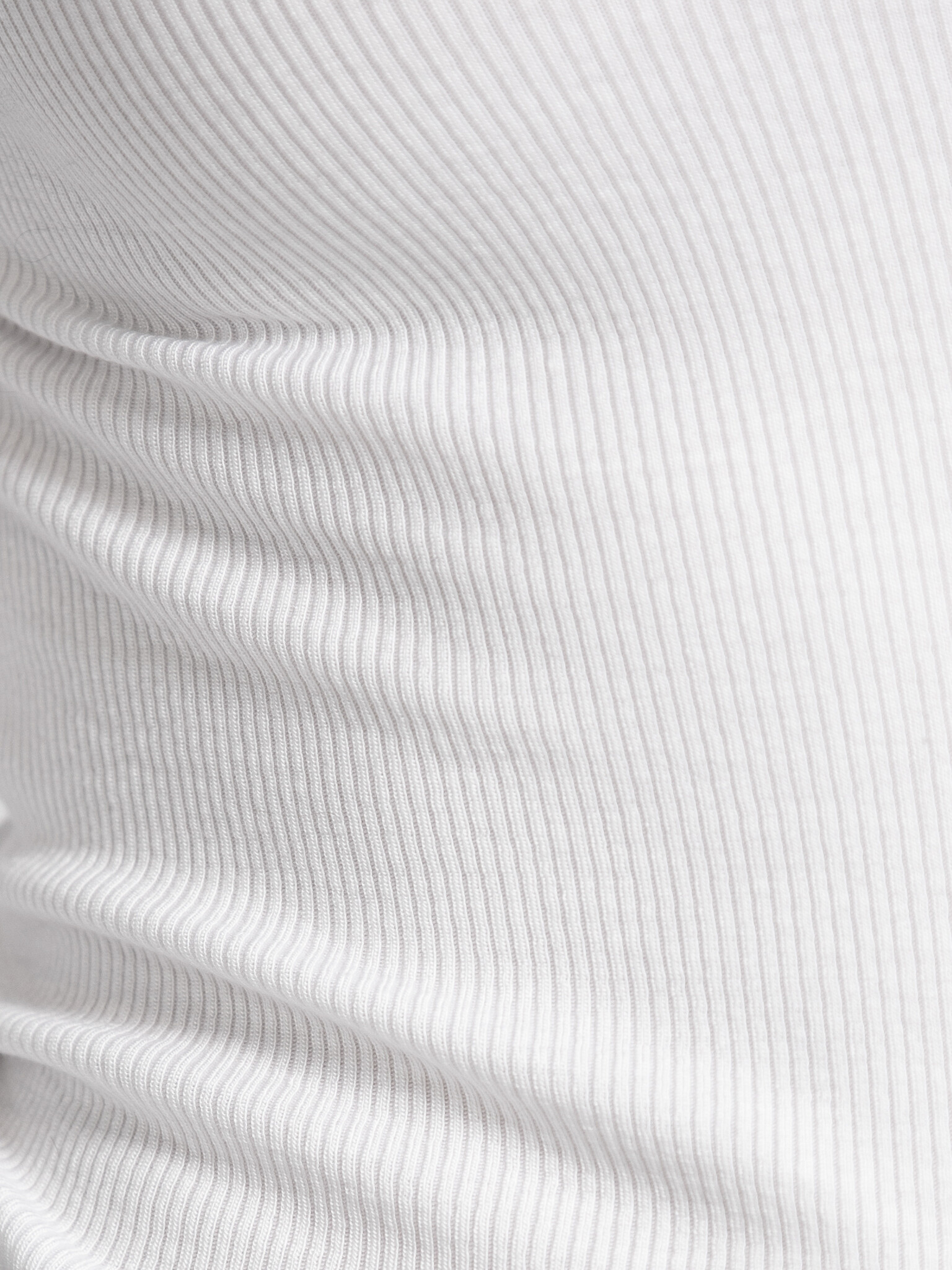 Selected Longsleeve ajustée Dianna 4. Pour un style sans effort, au quotidien. Simple, élégant et confortable. Portez-le ...