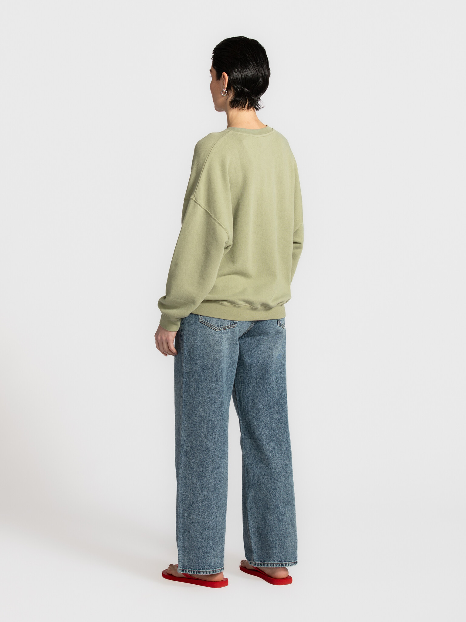 American Vintage Relaxed sweatshirt Atubay 6. Le confort avant tout. Ce sweatshirt associe une coupe décontractée à une m...