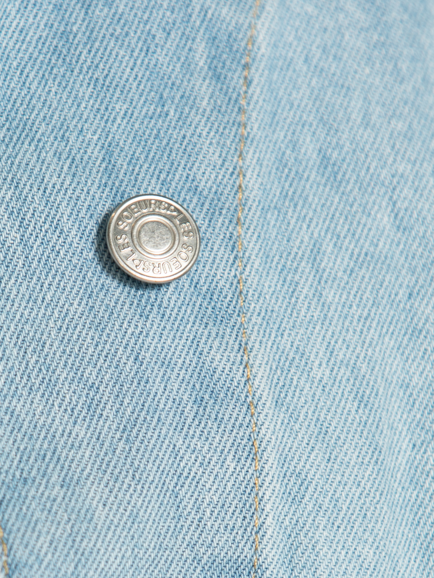 Les Soeurs Veste Denim Nicole 5. Une couche additionnelle qui donne du cachet à votre tenue? C'est ce qu'il vous faut. La...