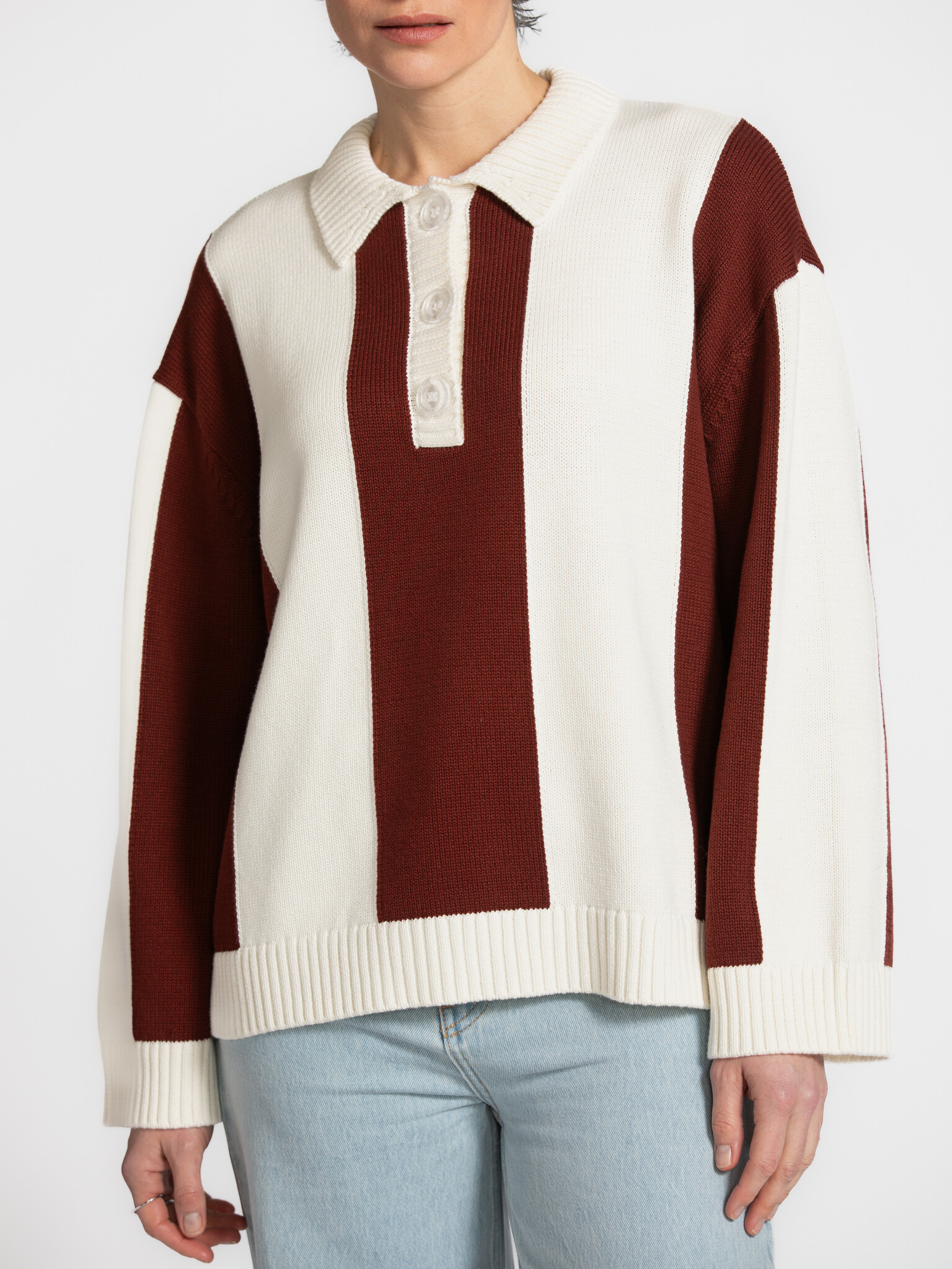 Les Soeurs gebreide pull Fred 4. Een statement knit met een vintage feel. Het grafische kleurblokdesign en de polokraag g...