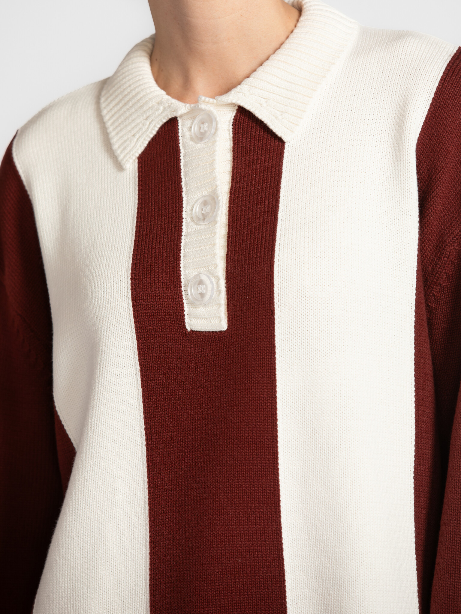 Les Soeurs gebreide pull Fred 5. Een statement knit met een vintage feel. Het grafische kleurblokdesign en de polokraag g...