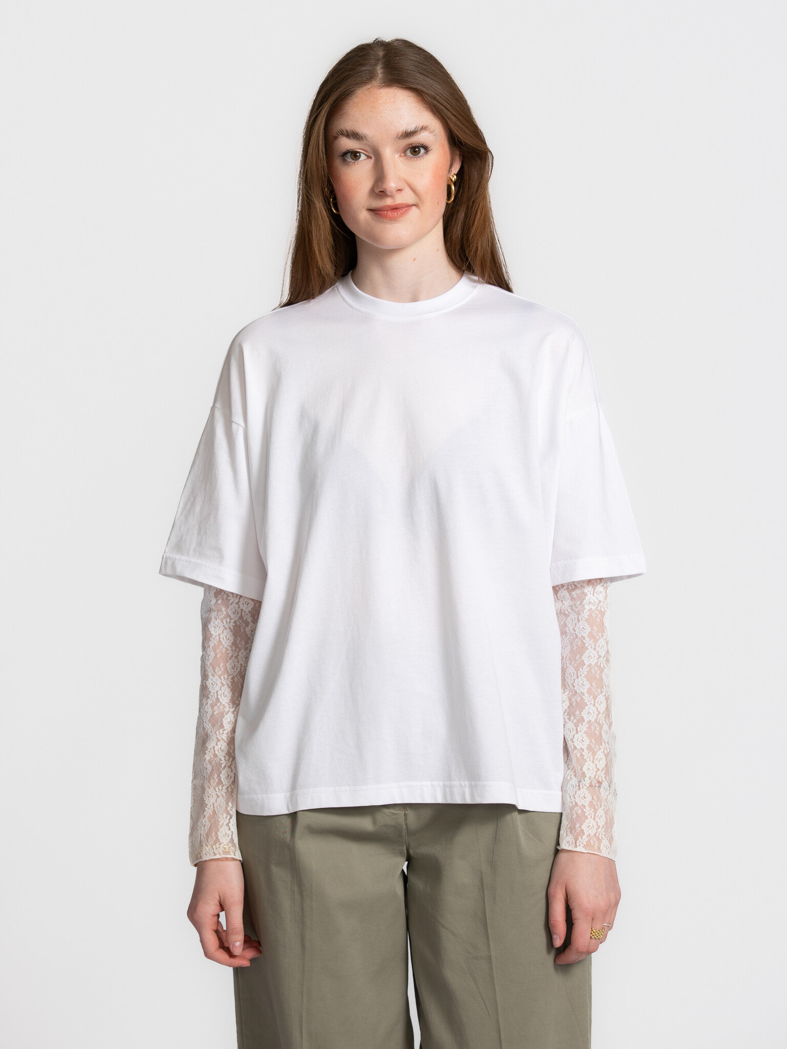 les-soeurs-lace-layered-t-