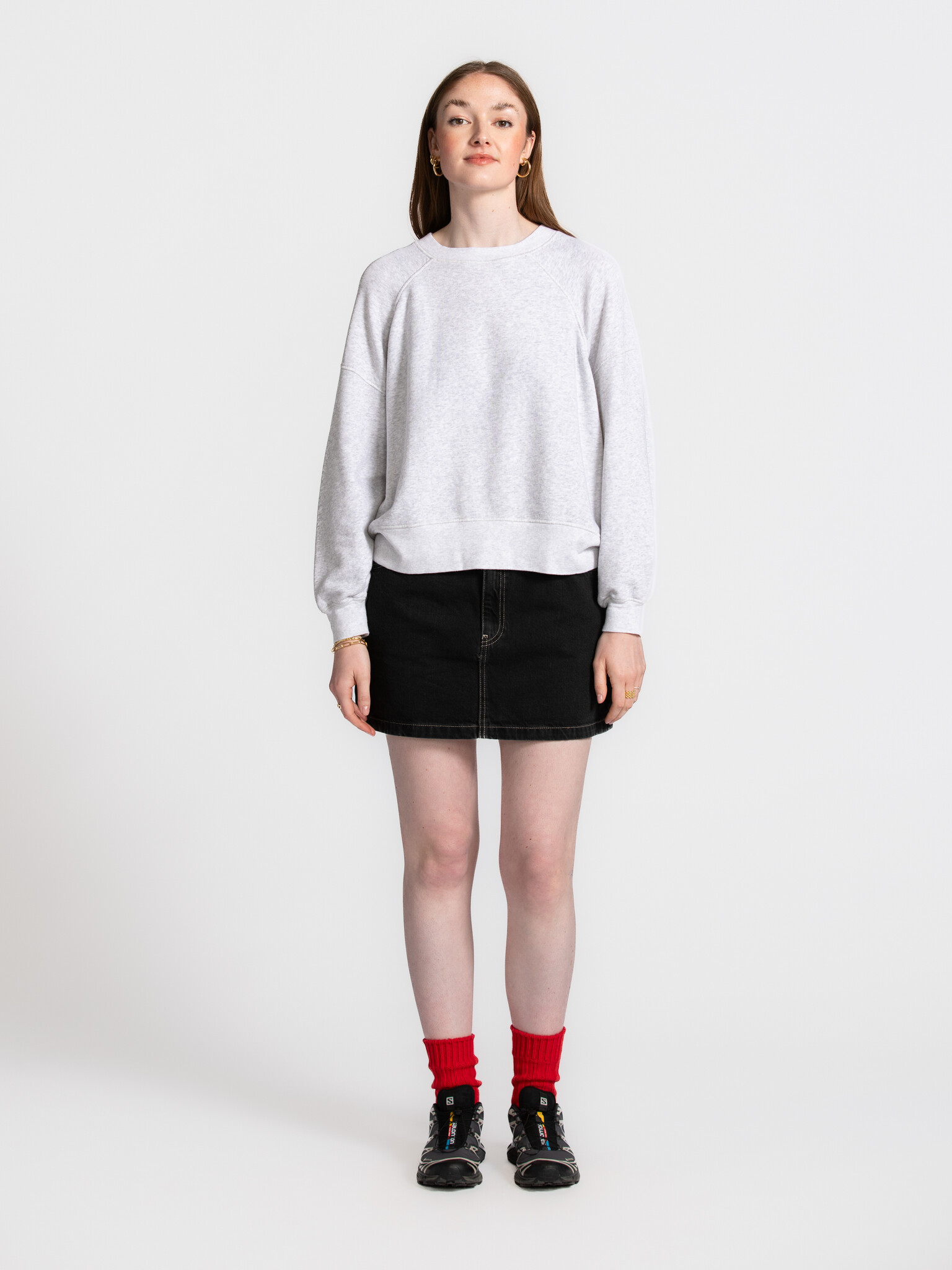 American Vintage Sweater Atubay 3. Sweat gris clair tout doux, à la coupe loose et au design minimaliste. Ultra confortab...