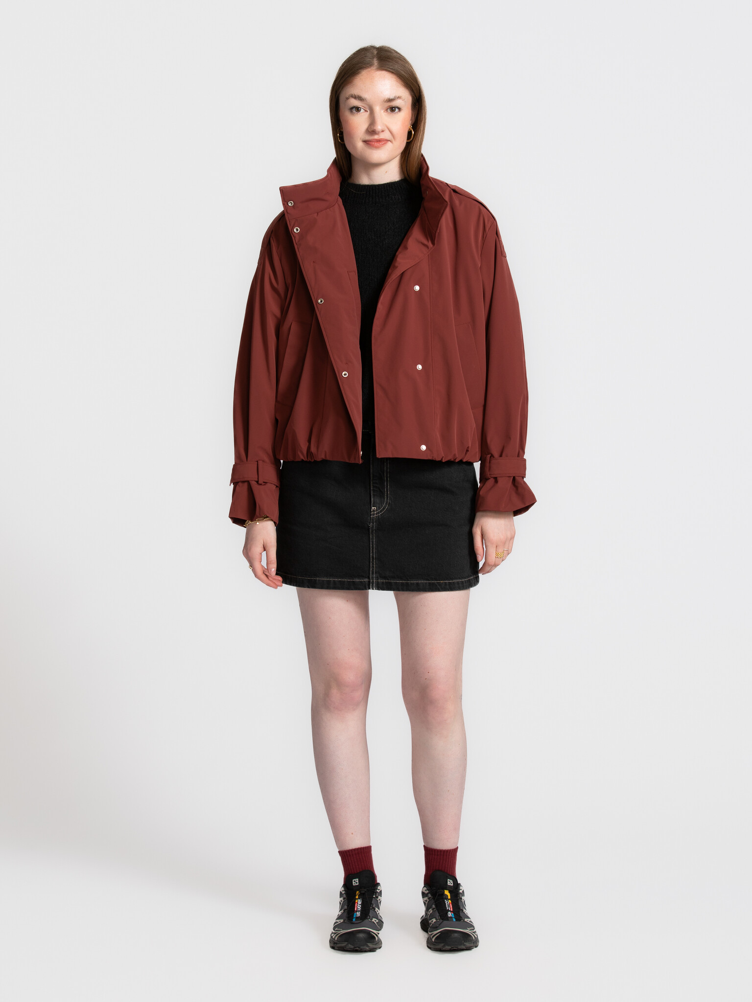 Les Soeurs veste  avec col montant  Harlow 3. La veste Harlow est pensée pour le quotidien. Elle allie une coupe conforta...