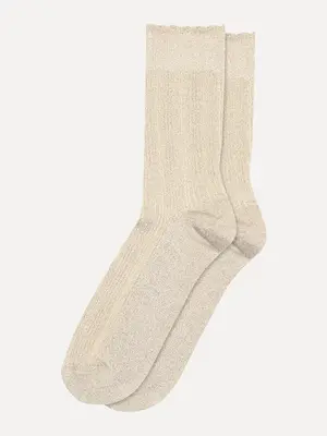 Chaussettes Julia. Confort et simplicité se rencontrent dans ces chaussettes douces. Conçues pour un confort quotidien, e...
