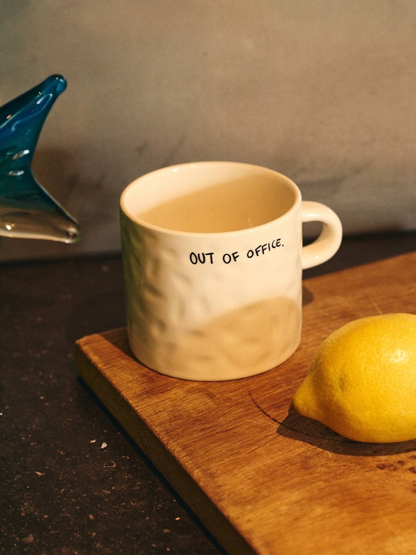 Anna + Nina mug Out Of Office 2. Parfois, une seule phrase suffit. Ce mug est votre rappel ultime pour prendre un moment ...