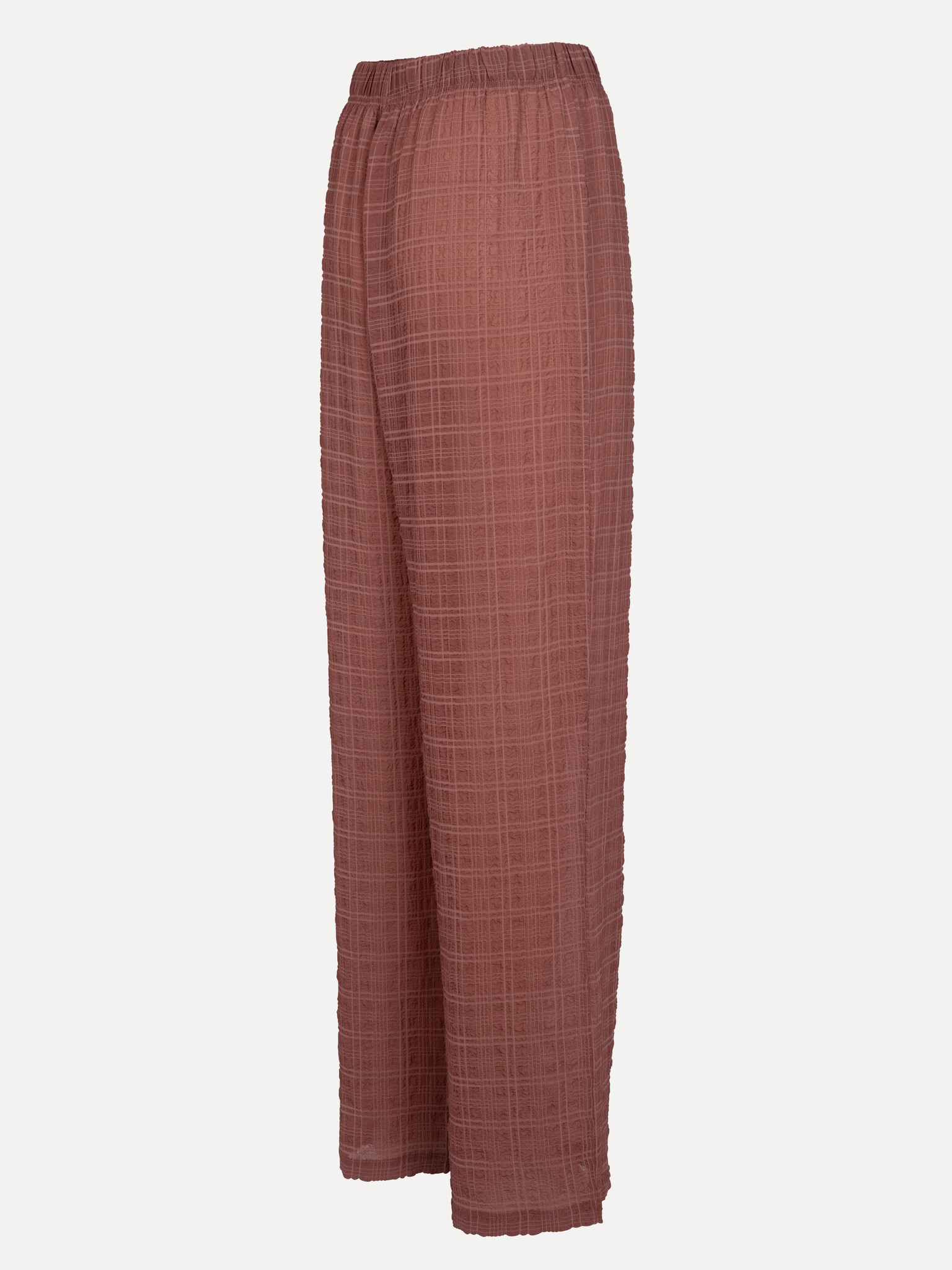 Les Soeurs gestructureerde broek Ces 8. Take it slow. De broek valt los en volgt je beweging zonder moeite, terwijl de su...