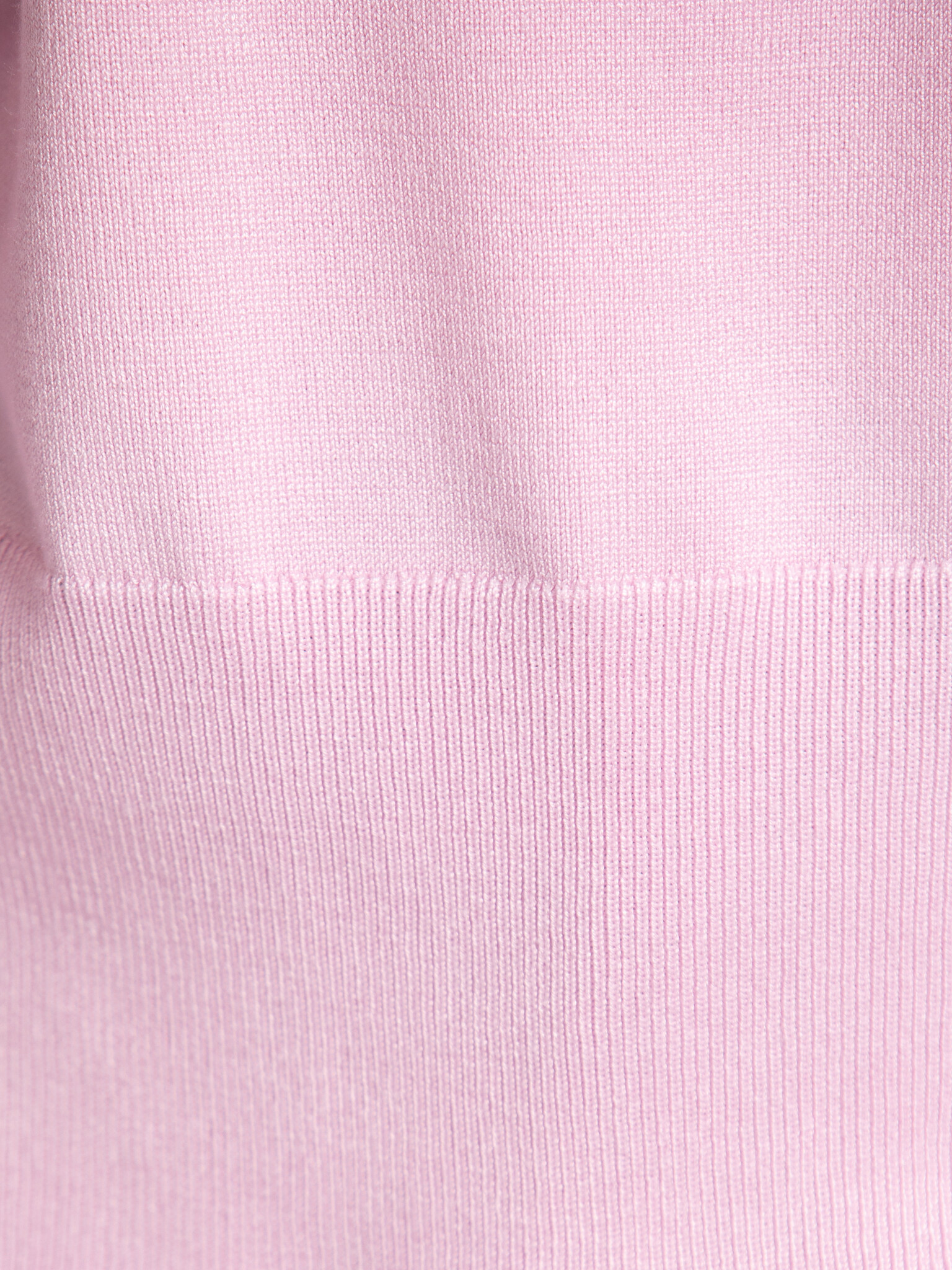 MBYM gebreide trui Gillian Bravani 6. Less but pink. Een knit die zachtheid en statement perfect in balans brengt. Dankzi...