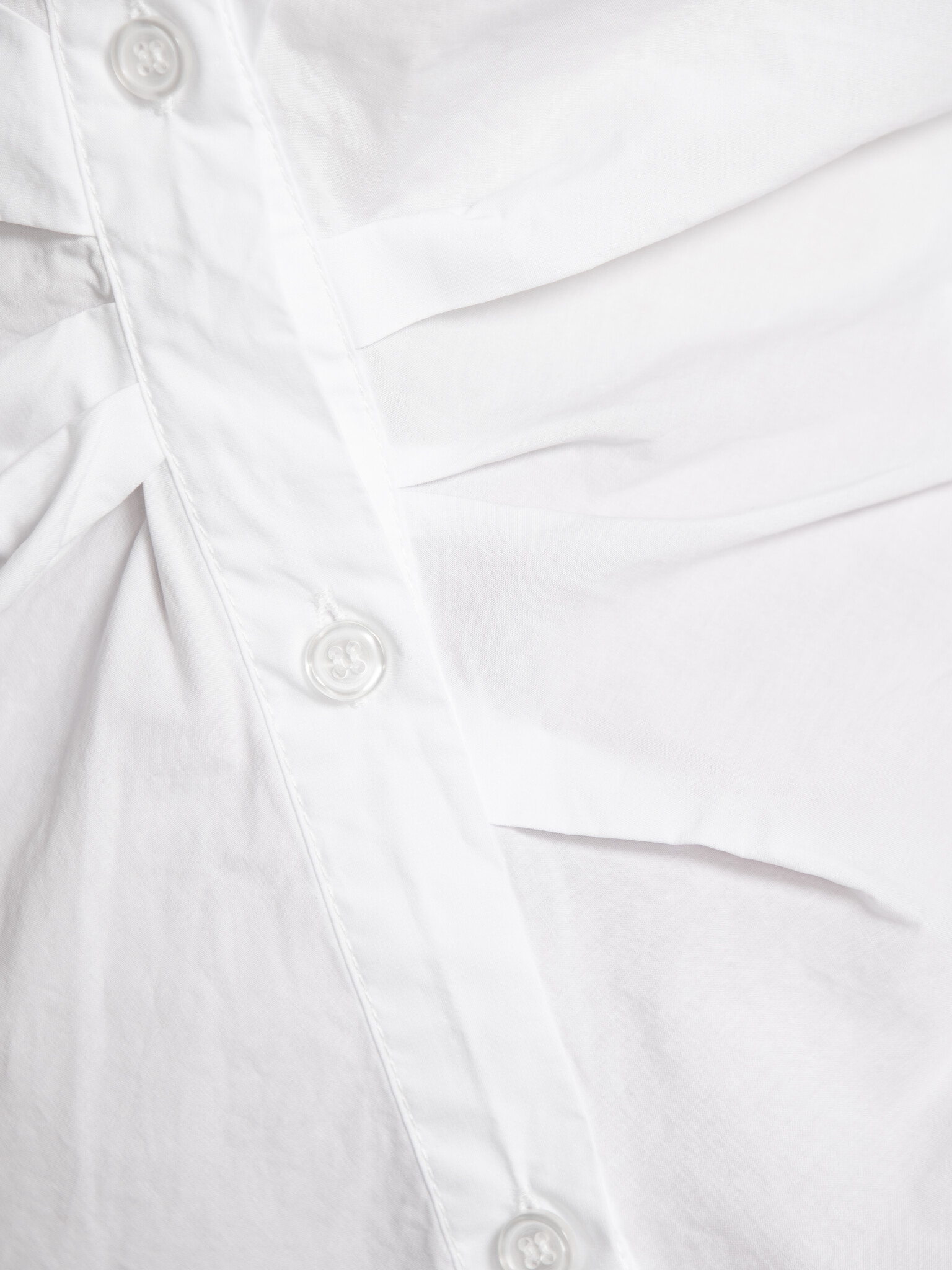 Les Soeurs draped blouse Philou 6. Sometimes it’s all about one detail. The draping of this blouse subtly draws attention...