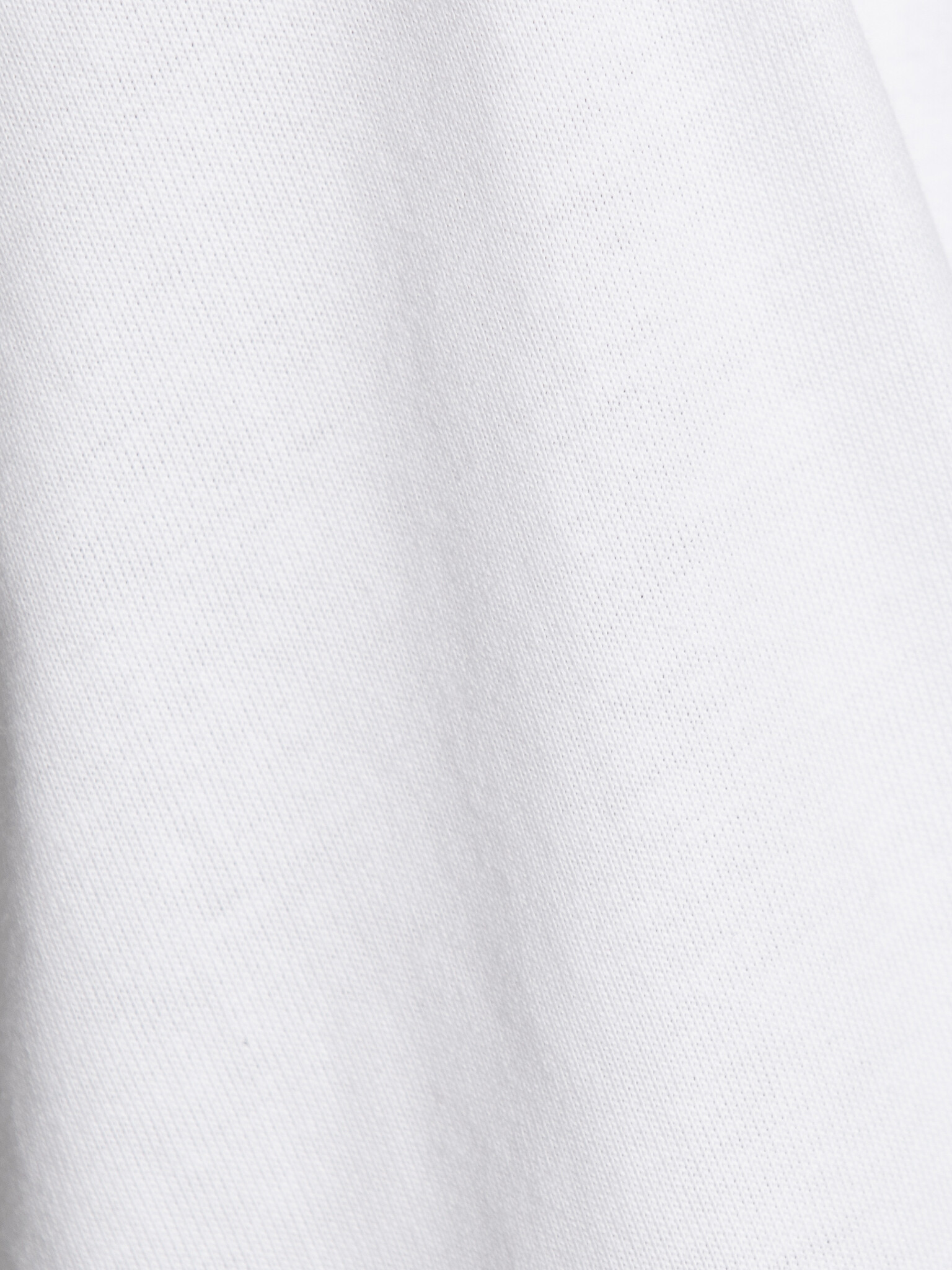 Les Soeurs longsleeve t-shirt Merel 6. Sometimes simplicity is all you need. This oversized long sleeve with wide sleeves...