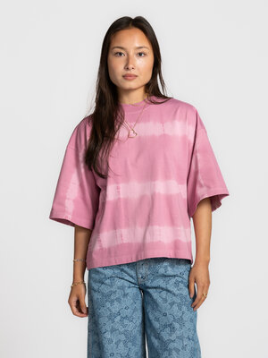 T-shirt Tiara. A T-shirt that instantly brings colour to your day. The soft fabric and subtle tie-dye effect give this pi...