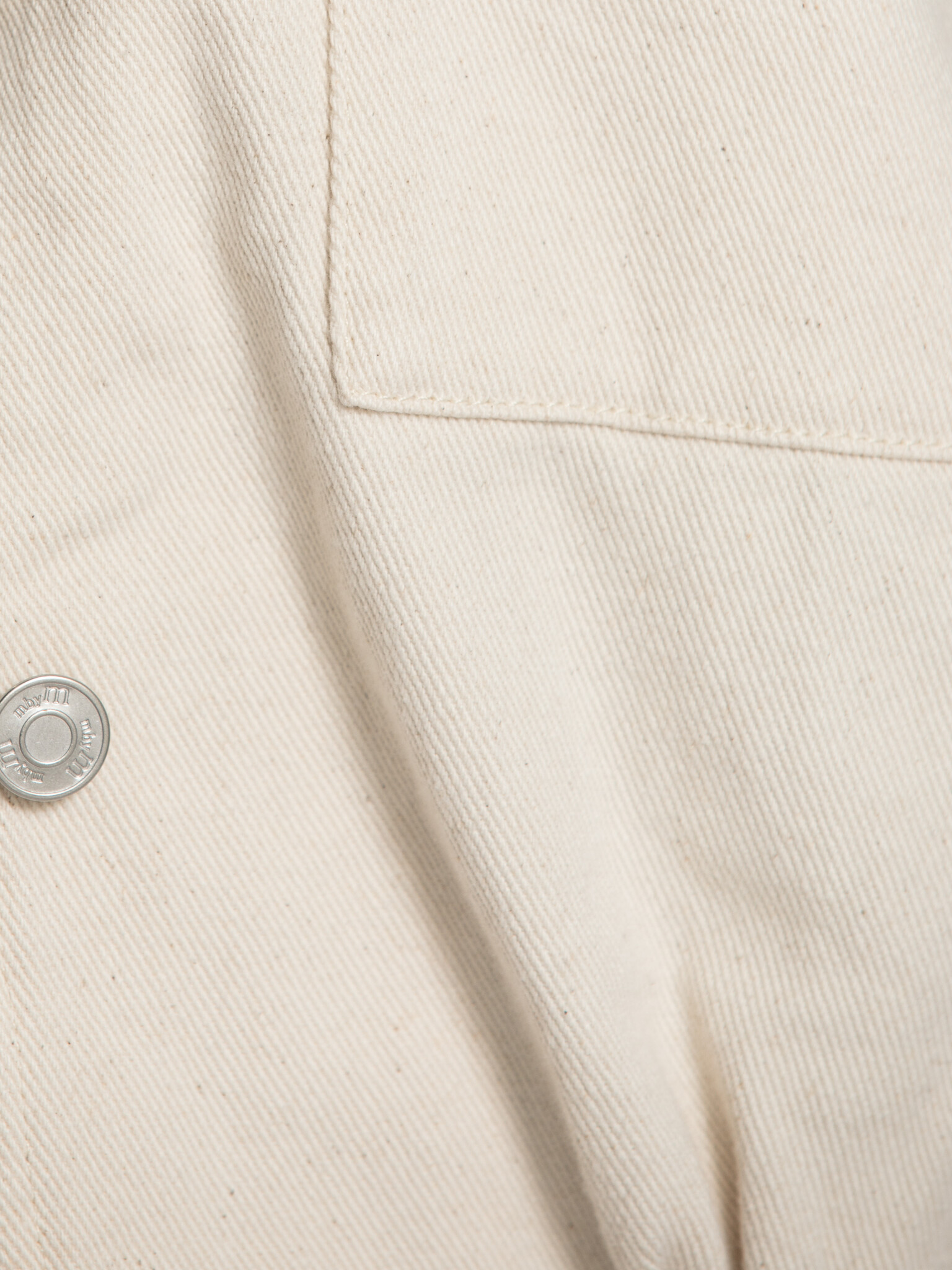 MBYM utility jacket Geviva Lalette 6. Clean lines, utility attitude. The cropped length and ecru shade give this jacket a...