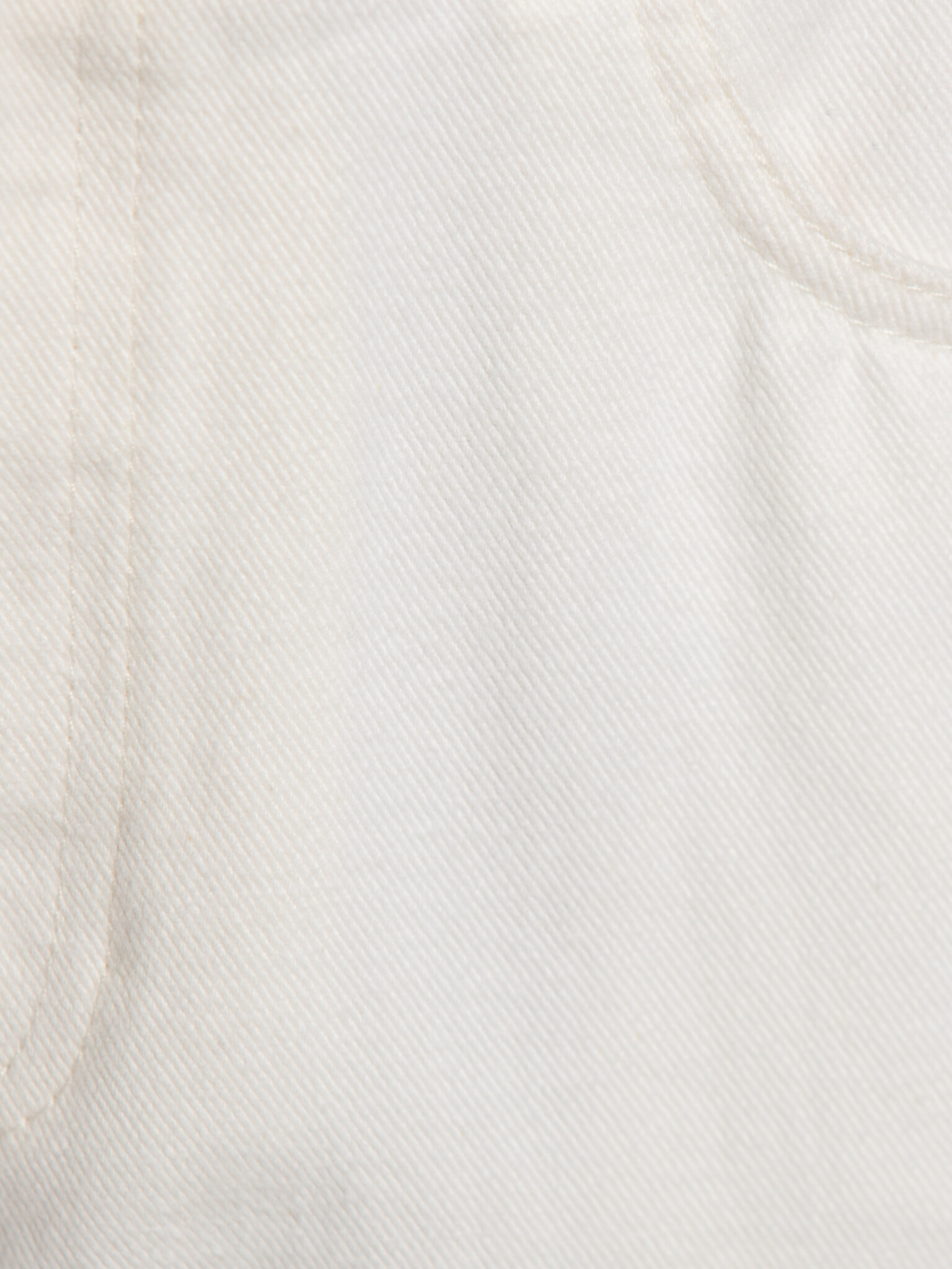 Les Soeurs bermuda Dixie 6. Summer denim. These bermuda shorts combine a relaxed fit with a timeless denim look. The slig...