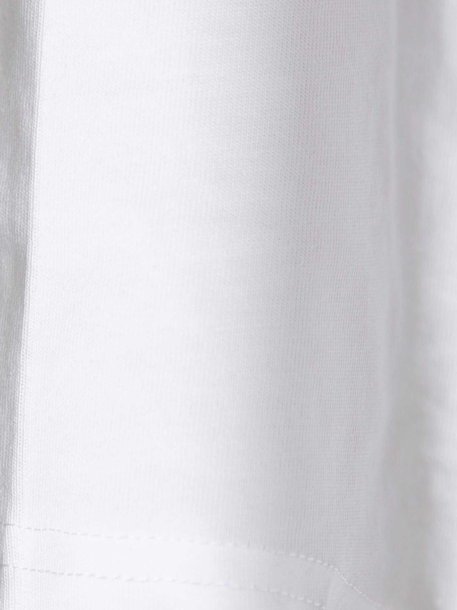 Les Soeurs Boxy T-Shirt Tiara 5. Update your basics this season with this T-shirt in a comfortable boxy fit. Made from so...