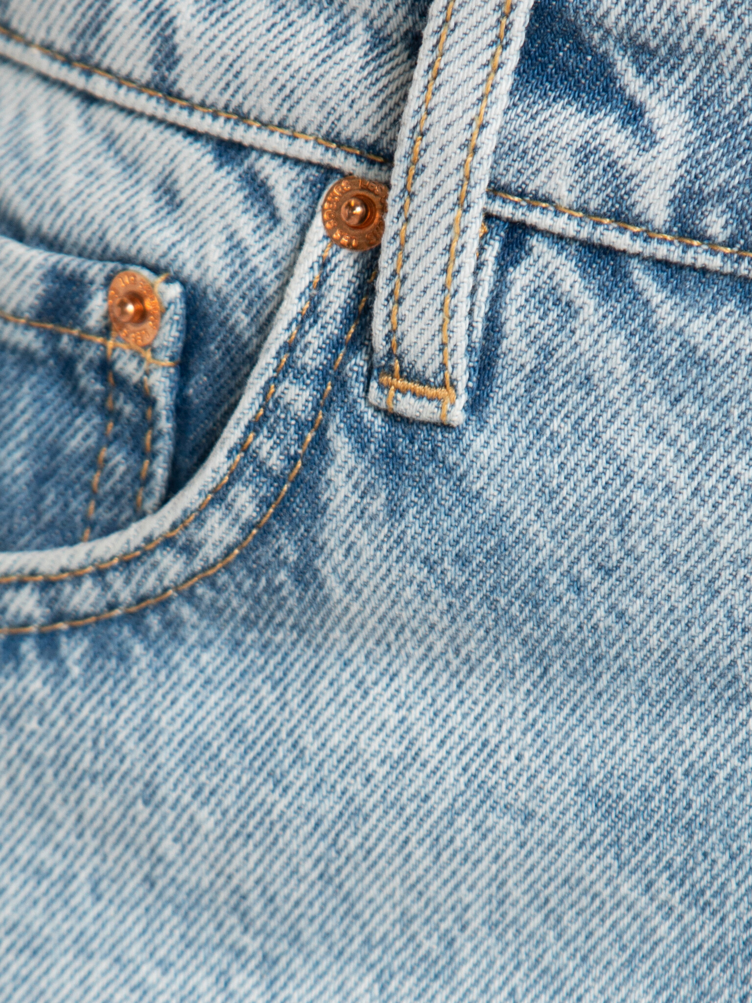 Les Soeurs wide denim Marc 6. Denim, but lighter. These jeans in a light wash feature a relaxed fit with straight, wide l...