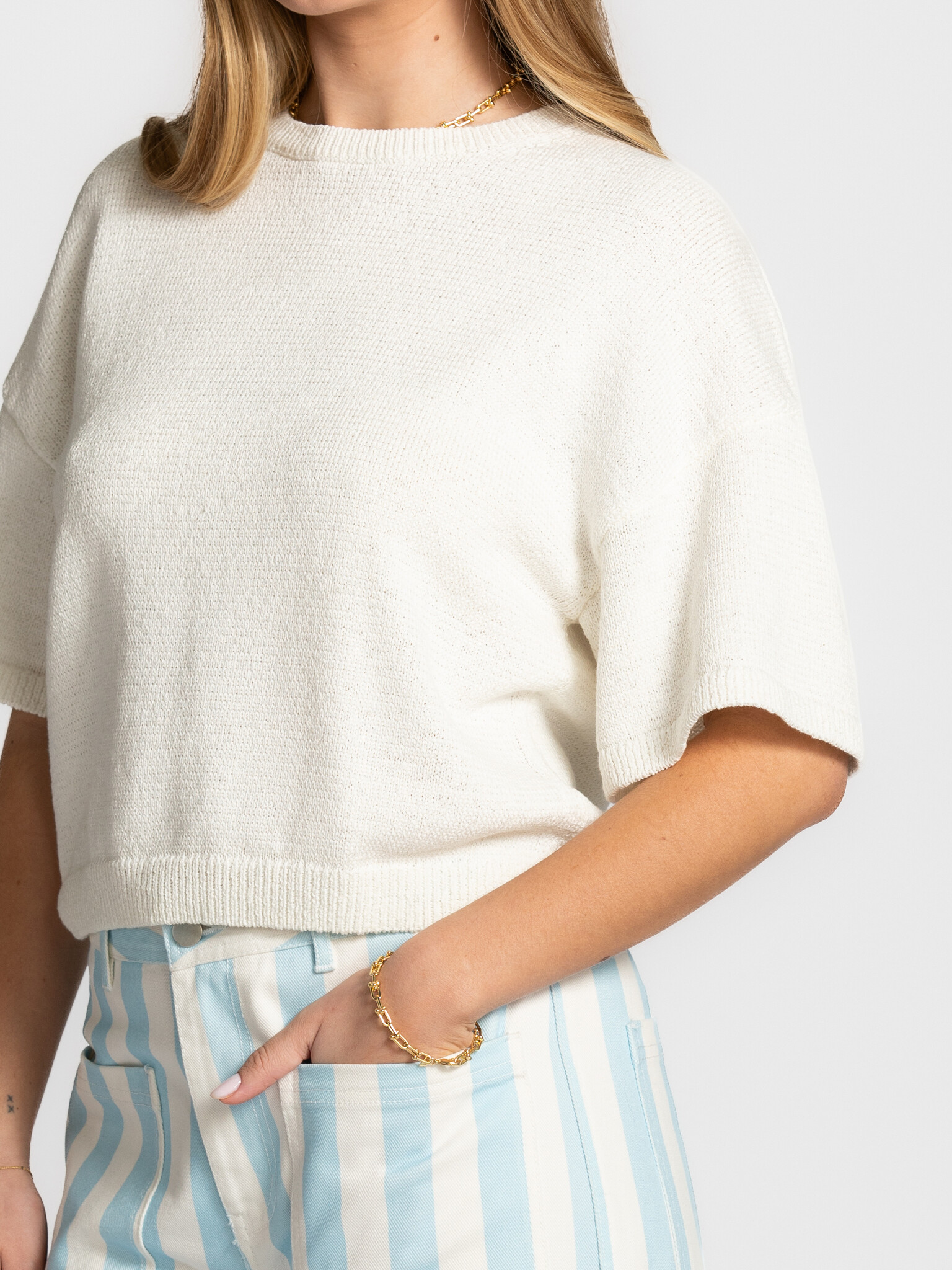 Les Soeurs T-shirt en maille Fox 3. Structure tout en douceur. La coupe ample et les finitions subtiles donnent à ce pull...