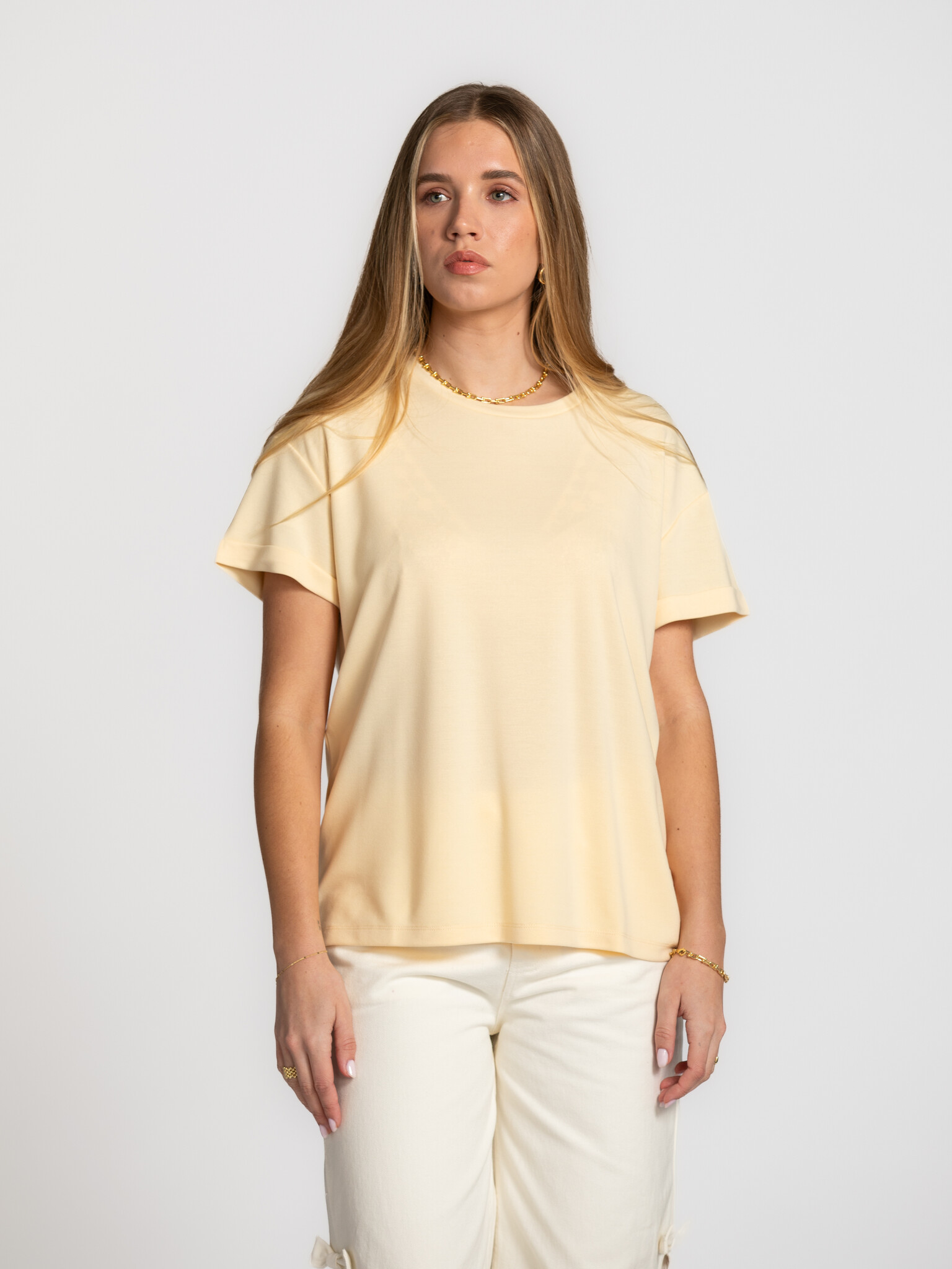 MBYM t-shirt Amana Bosko 1. Un T-shirt que vous choisissez les matins où vous ne voulez pas réfléchir. La teinte douce ap...