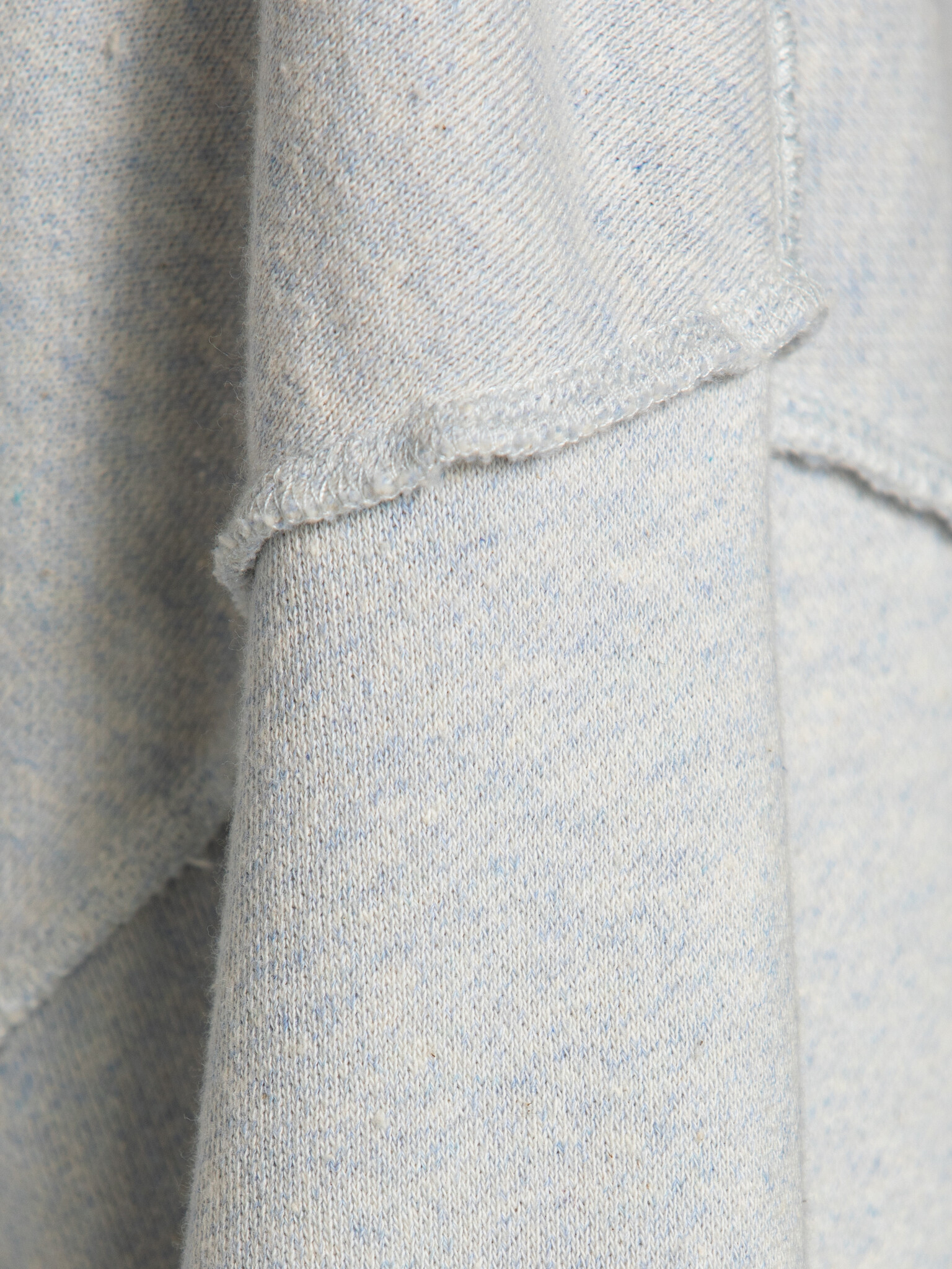 American Vintage sweatshirt Dantown 6. Dantown is the kind of sweater you’ll reach for time and time again. The soft ligh...