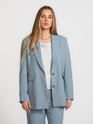 Blazer Rita. Effortless sophistication. This dusty blue blazer is a modern classic that pairs easily and gives every look...