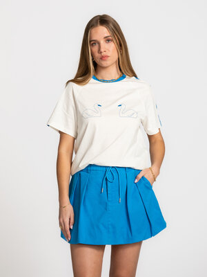 T-shirt Swans. Blue balance. The minimalist dove print and contrasting finish give this T-shirt character without overpow...