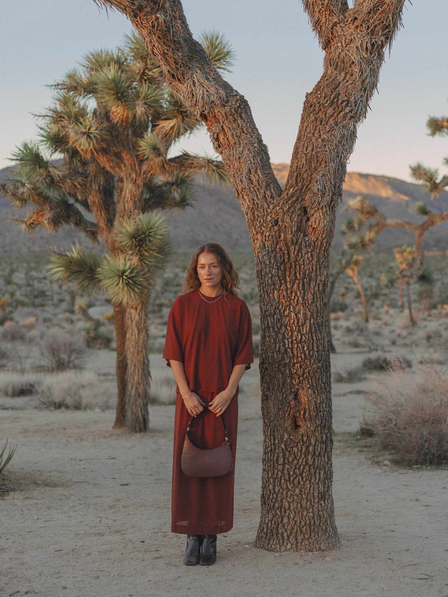 Les Soeurs mesh skirt Rain 7. This mesh skirt moves with you and naturally follows your rhythm. It plays with the evening...